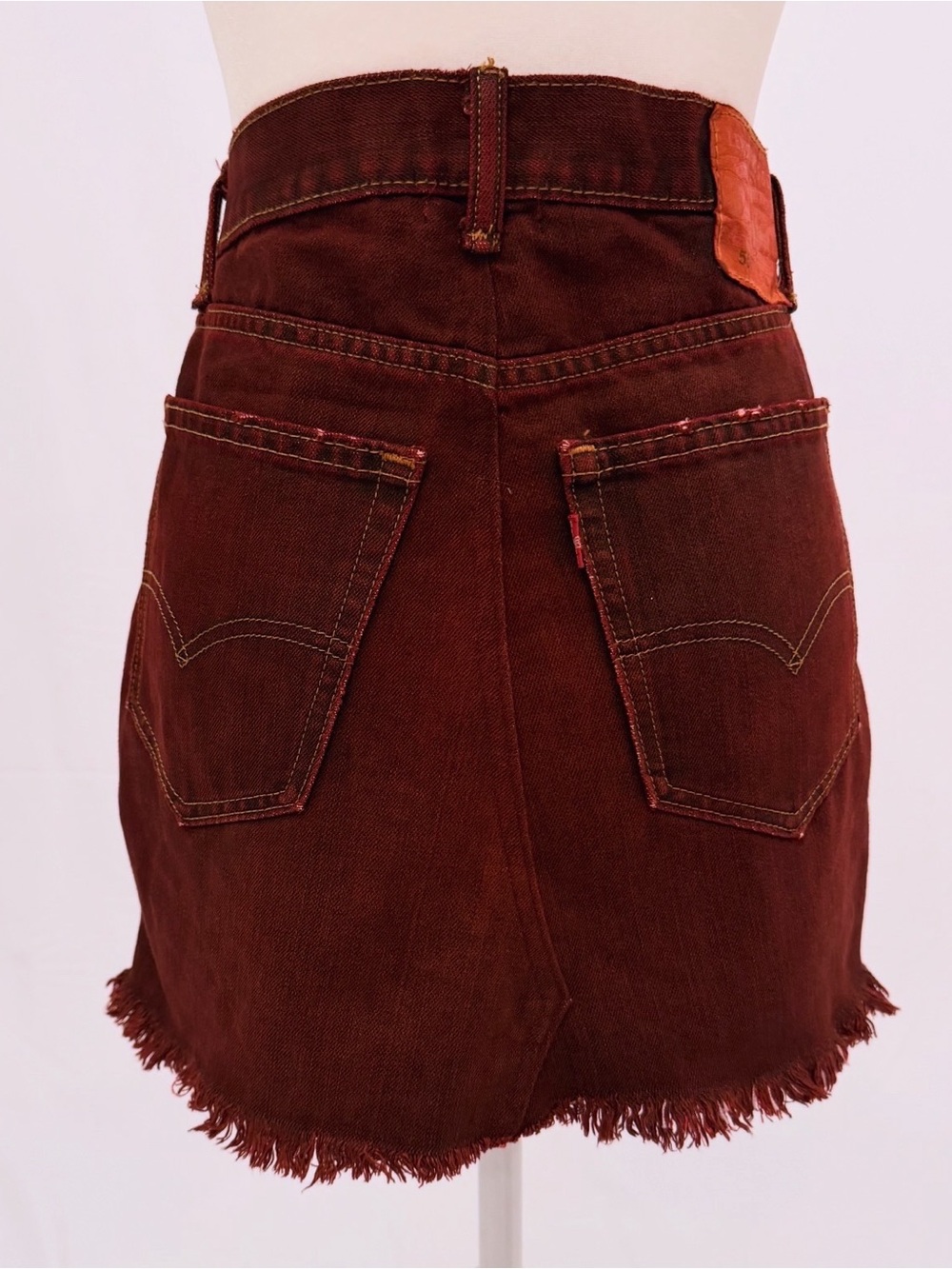 Nasty Gal x‎ Levis’s Red Denim Mini Skirt with Frayed Hem - Picture 3 of 4